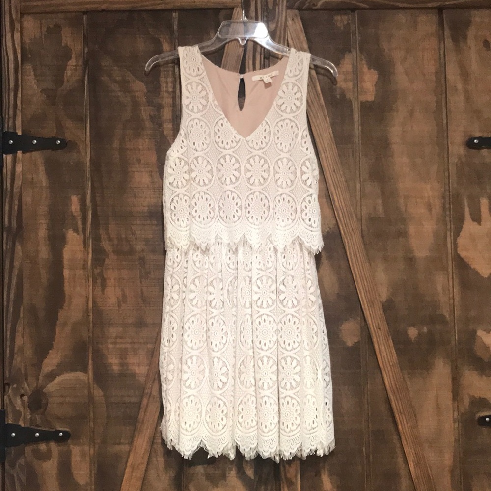 Vici white lace dress
